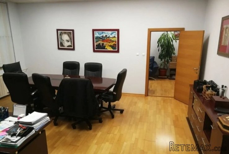Poslovni prostor 145m2 u Radnickoj - 9