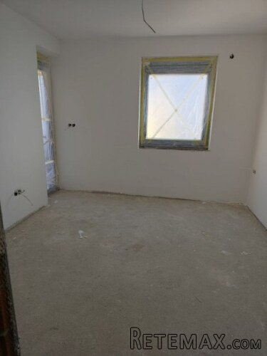 Trosoban stan Cazin centar 82.80 m2 - 19