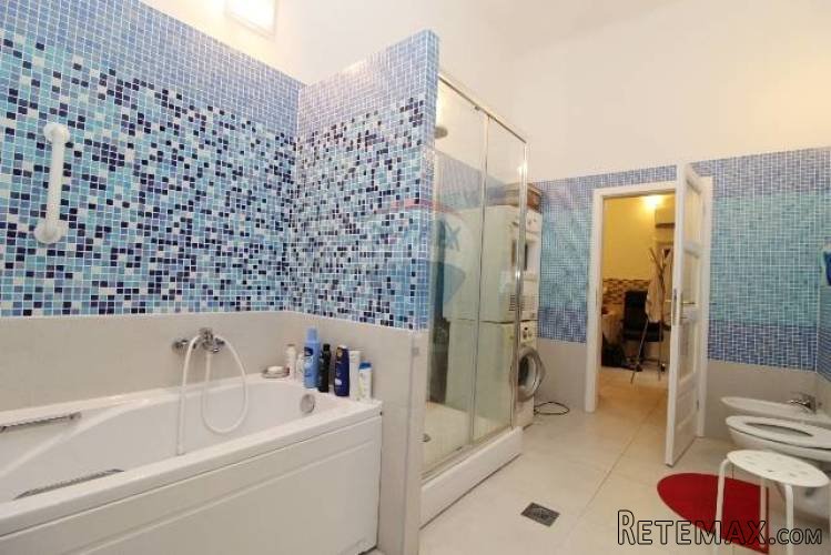 ISTRA, PULA, ŠIRI CENTAR, potpuno renoviran stan u... - 3