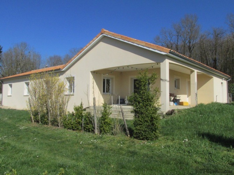 Detached Modern Bungalow With Garden..