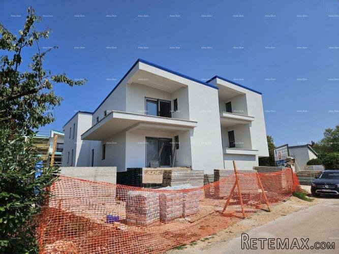 Rezerviran!!! Moderan apartman u bloku D, blizina Umaga!