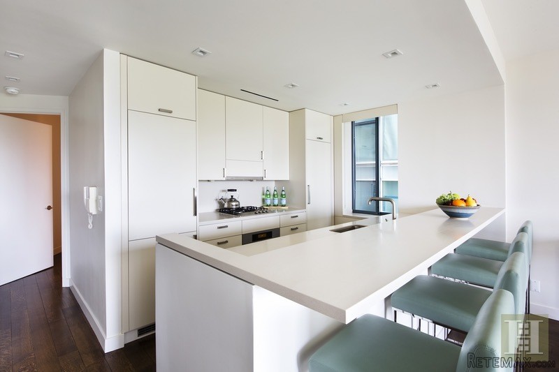 1 bedroom Apartment For Sale: 167 PERRY.. - 2