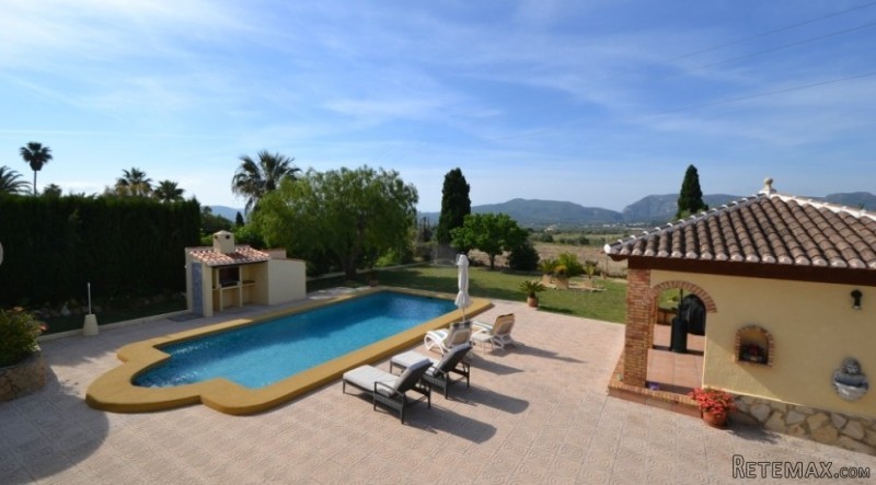 V1632 - Amazing Villa At The Foot Of..
