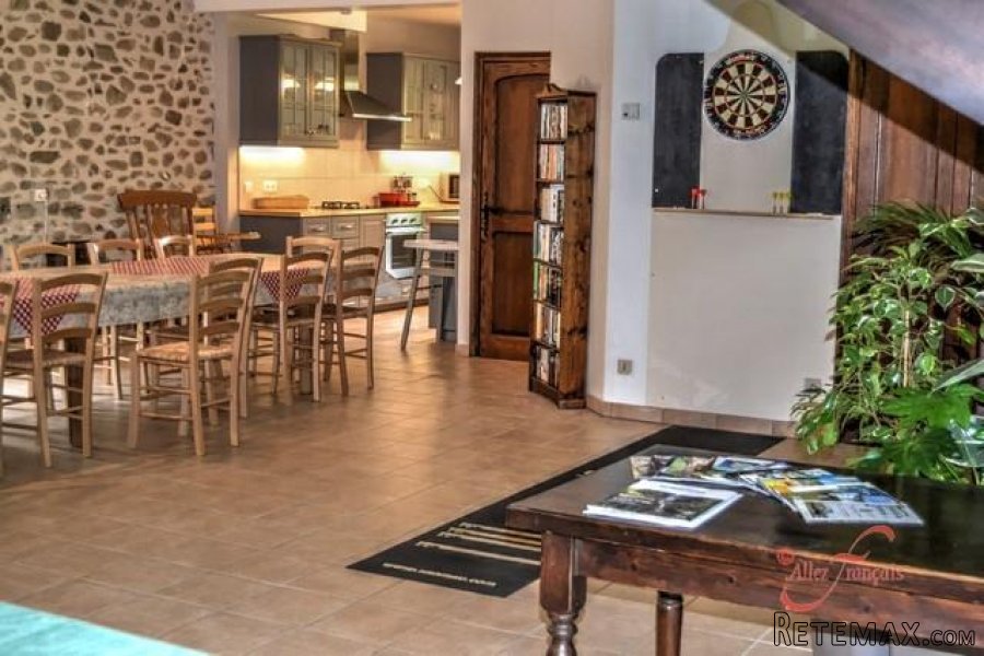 Nr Argentat sur Dordogne - Superb ensemble of riverside houses.. - 6