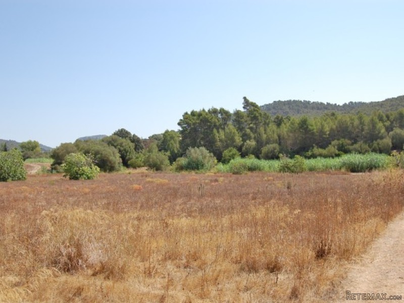 Rustic Land With Planning Permission