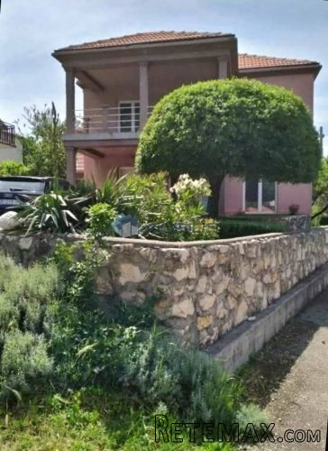 Novi Vinodolski (Ledenice) kuća 300 m2 - 2