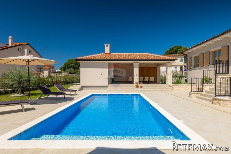 Rovinj 7km-savršena dizajnerska luksuzna vila na 1200m2 okuć - 2