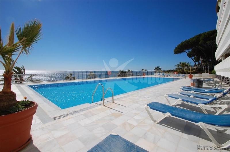 Apartment For Sale In Golden Mile..