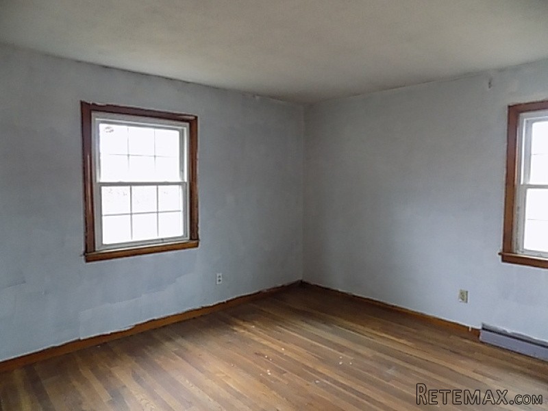 330 Reed Ave Windsor Locks, CT, 06096.. - 2