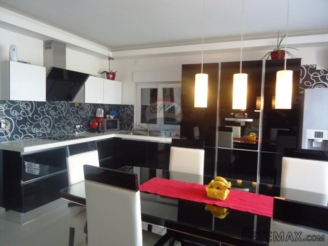 VRHUNSKI PENTHOUSE NA OBRONCIMA VIDIKOVCA - 4