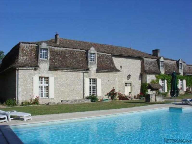 A Magnificent 17th Century Domaine.. - 2