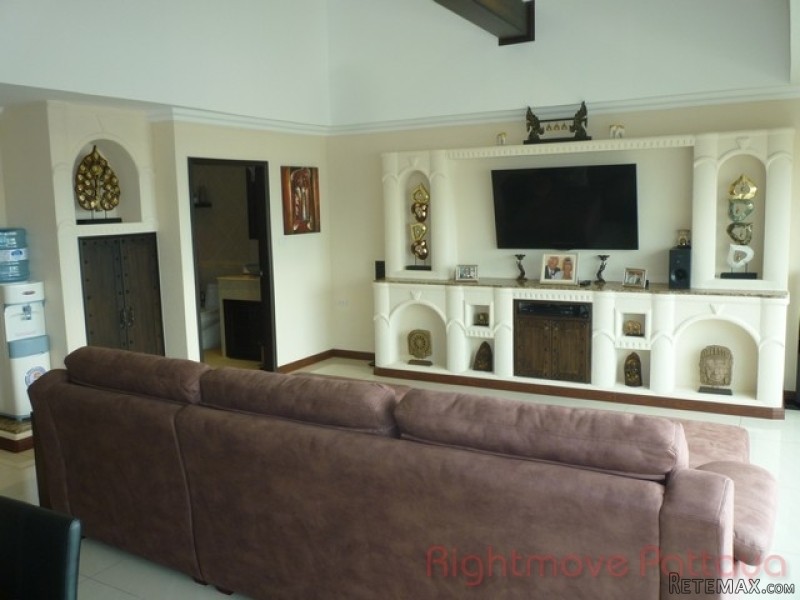 2 Bedroom Condo for sale in Pratumnak -.. - 2