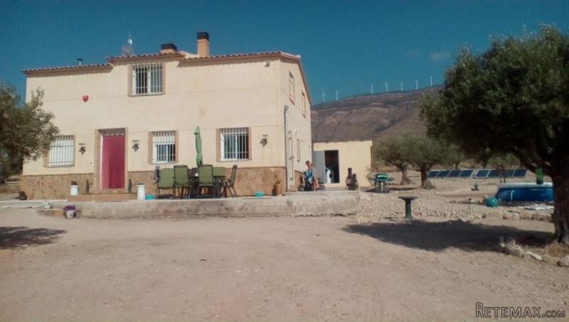 Beautiful Country house in caudete 5/6..