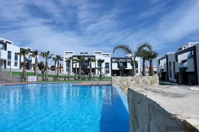 RS370, Bungalow/apartments in El Raso..