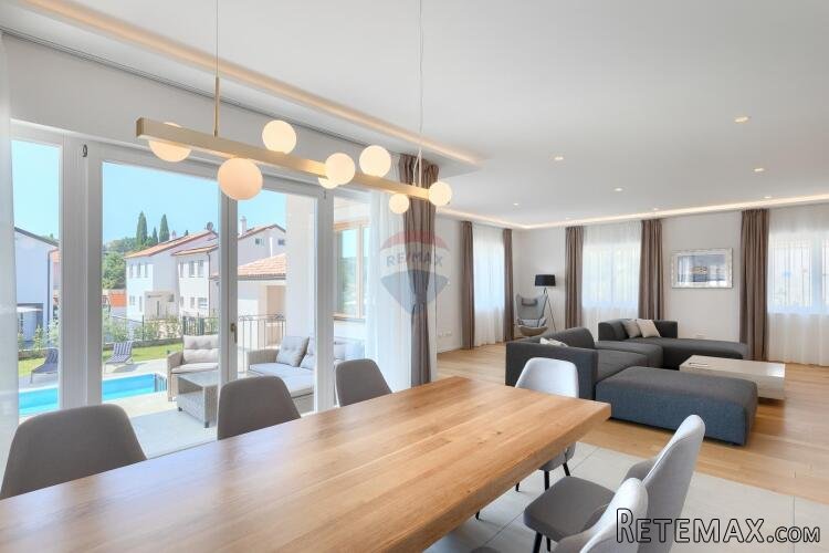 Rovinj 7km-savršena dizajnerska luksuzna vila na 1200m2 okuć - 9