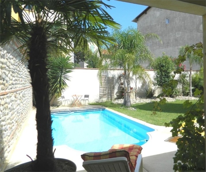 For Sale Superb Townhouse With Garden.. - 2