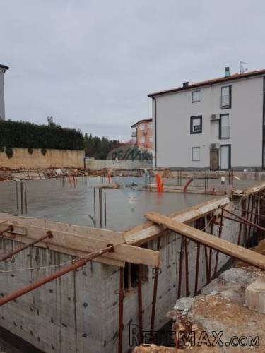 Istra, Umag stan novogradnja sa vlastitim vrtom od 120m - 2