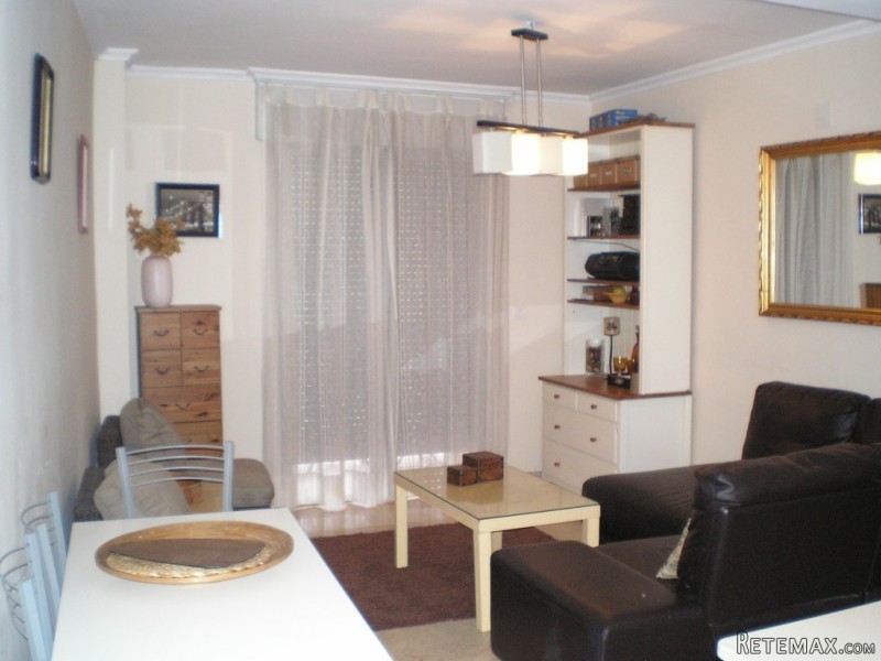3 bedroom, 2 bathroom Apartment, (build..