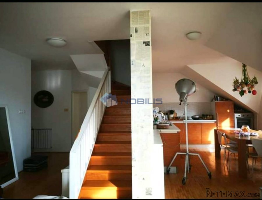 Zagreb (Bijenik), 2 etažni, 4-sob stan 122 m2 - 4