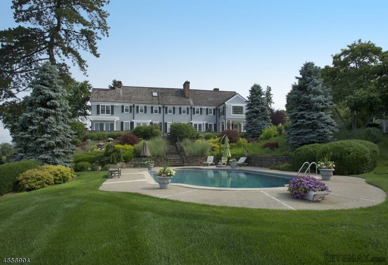 6 bedroom Detached House For Sale: 650.. - 2