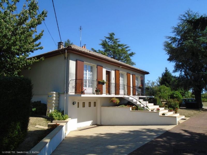 Detached 3 Bedroomed Bunglalow With A..