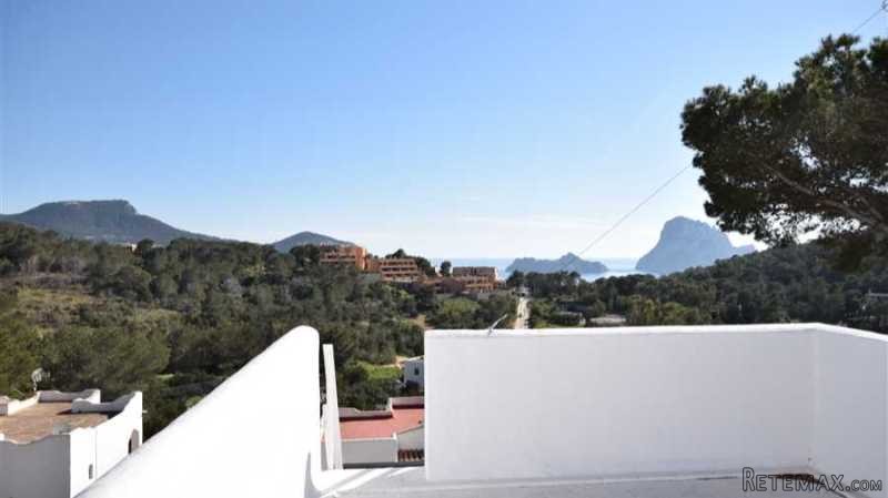 Apartment with views to Es Vedra
