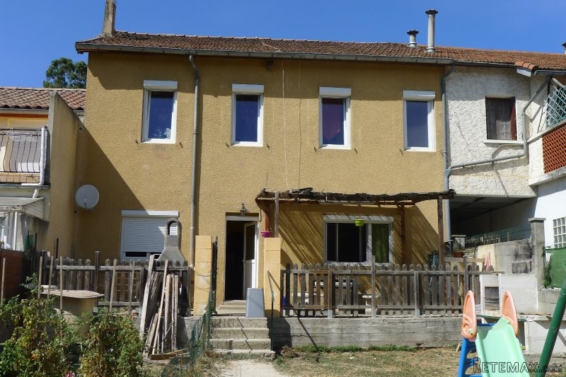 4 Bedrooms - Villa -..