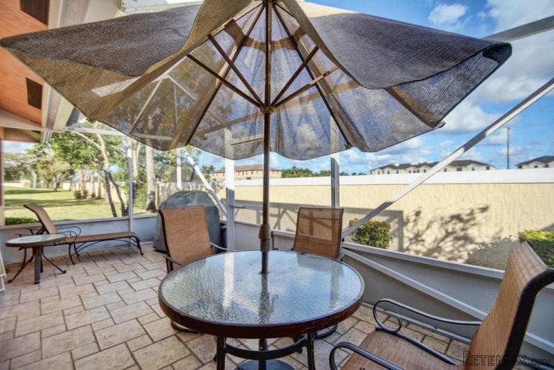 5546 Royal Lake Cir, Boynton Beach, FL..