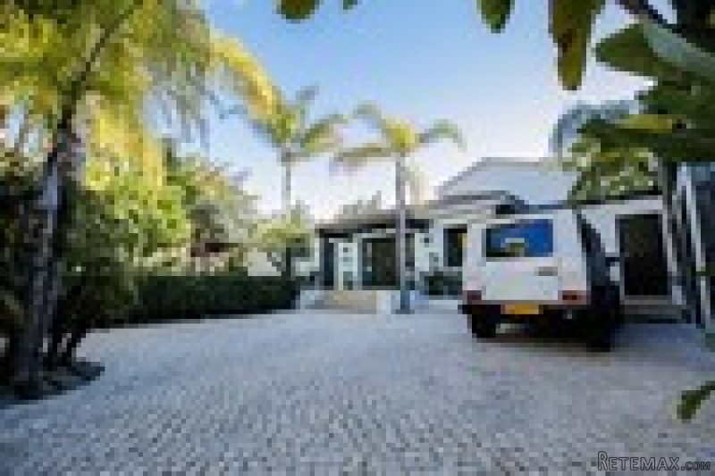4 Bedrooms - Villa - Malaga - For Sale - 2