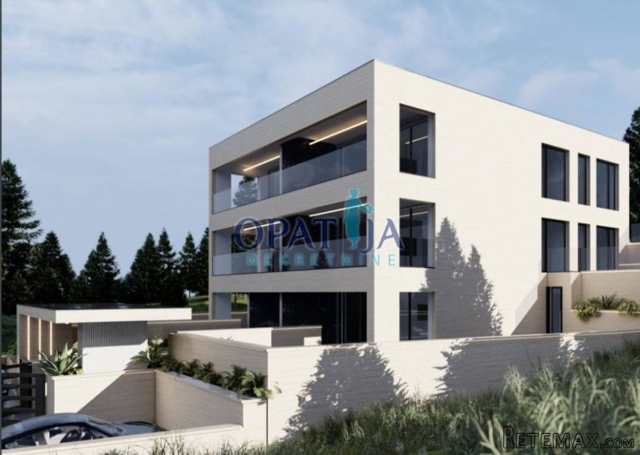 Građevno zemljište 15 m od mora, sa projektima i građevnom d.. - 2