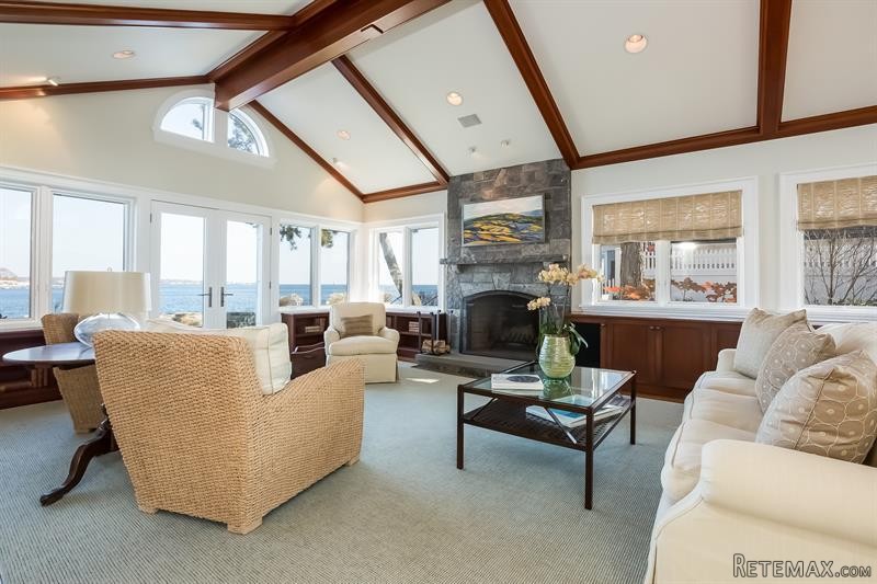 6 bedroom House For Sale: 21 E Point.. - 2