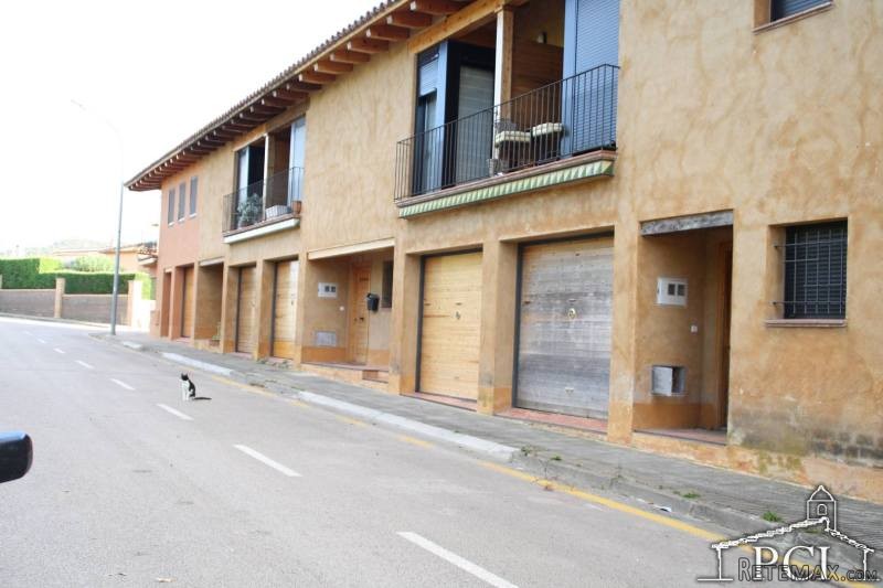 /121 Terraced house in the village of..