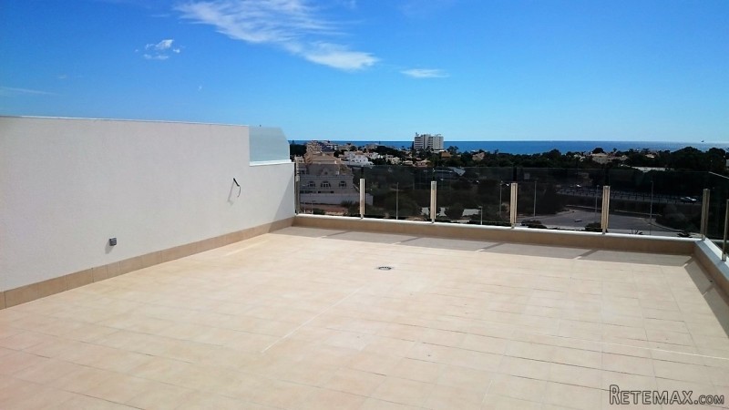 3 bedroom, 2 bathroom Apartment, La.. - 2