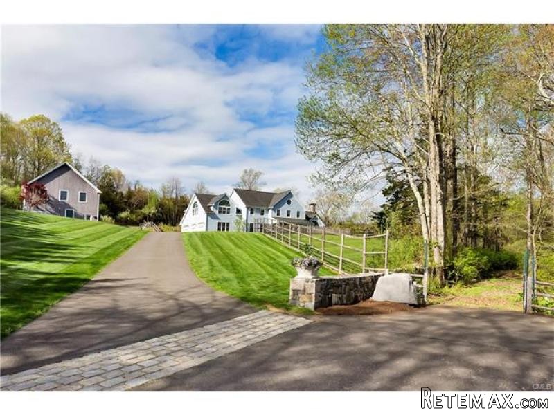 4 bedroom House For Sale: 16 BEAVER DAM..