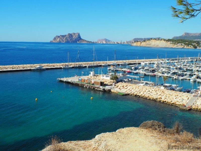 6 Bedrooms - Villa - Alicante - For Sale