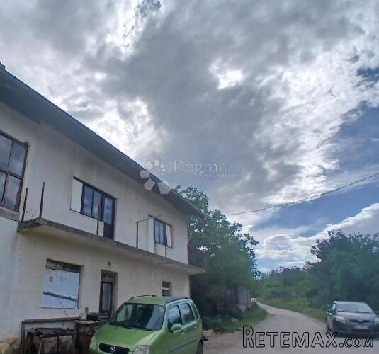 VELIKO SEOSKO IMANJE OD 6.297 m² Kestenovac, Donji Lapac - 2