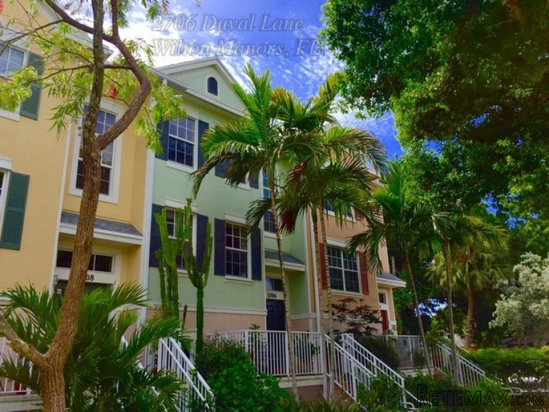 3 bedroom Town House For Sale: 2706..
