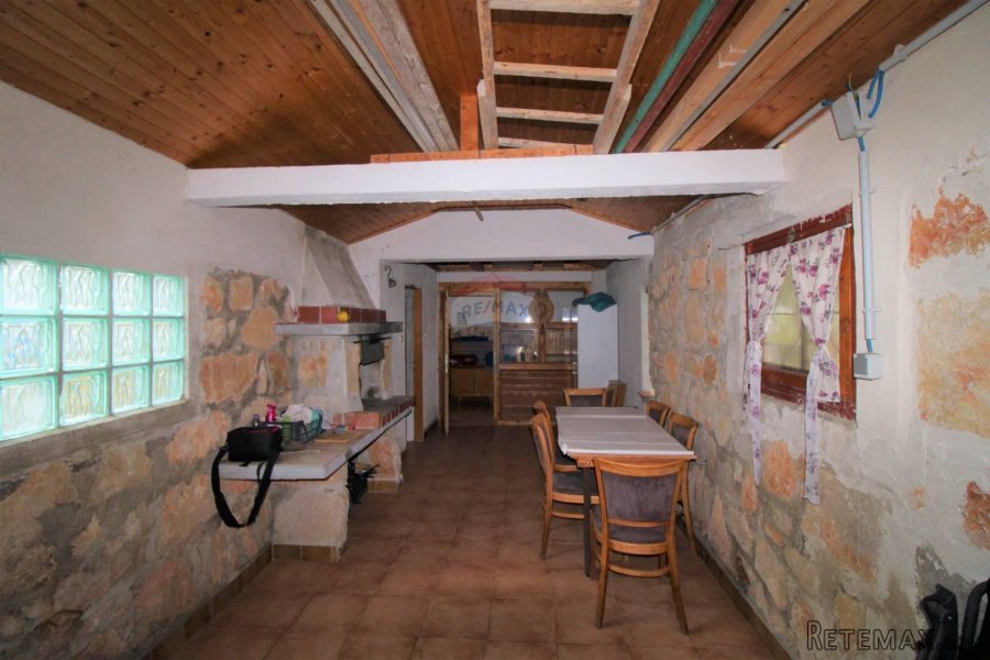Rovinj,kuća 70m2 na velikoj okućnici-6500m2-za investiciju - 3