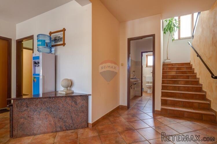 Istra,Banjole,apartmanska kuća sa velikim dodatnim potencija - 6