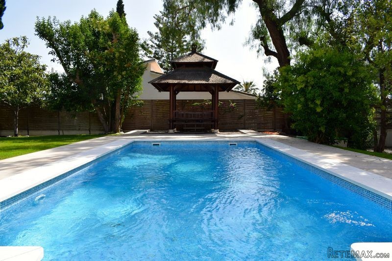 4 Bedrooms - Villas - Malaga - For Sale