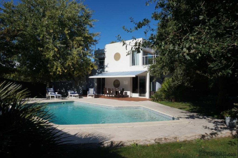 4 Bedrooms - Demeure - For Sale - 2