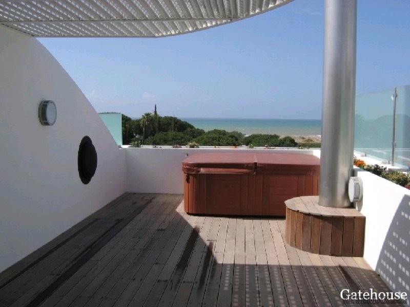 Sea View Apartment For Sale In Vale do.. - 2