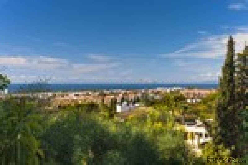 4 Bedrooms - Villa - Malaga - For Sale - 2