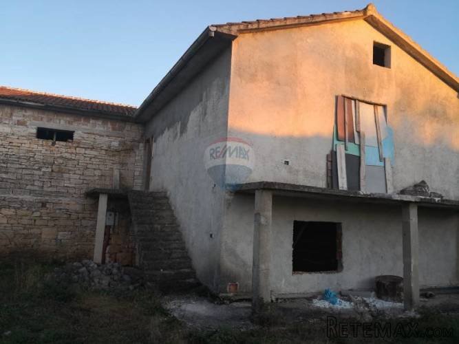Žminj, započeta adaptacija dviju kuća - 3