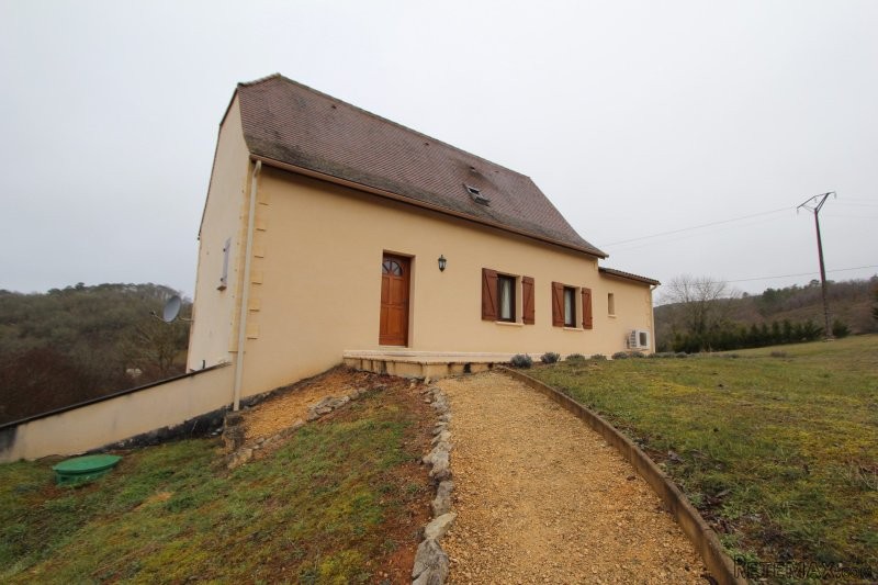 Superb Contemporary House on 3/4 Acre