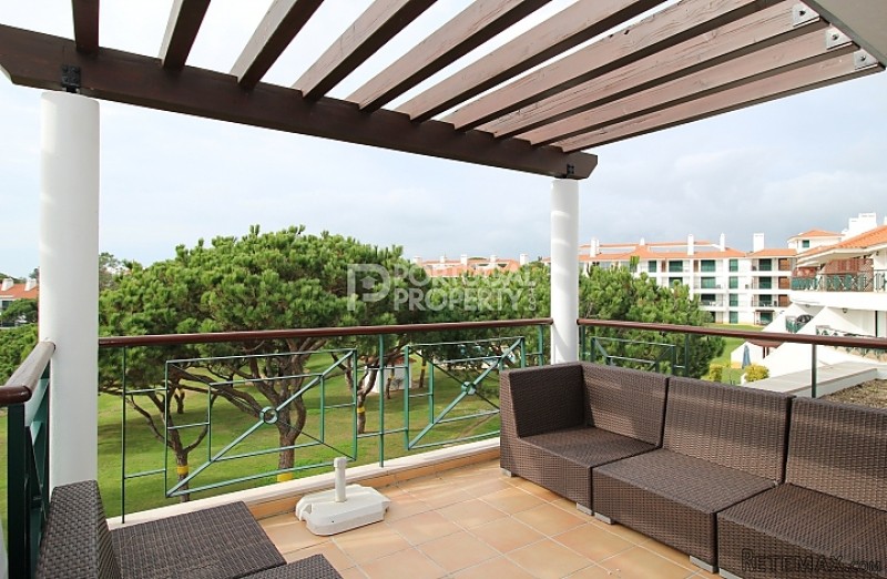 3 bed Corner Apartment -Views to the..