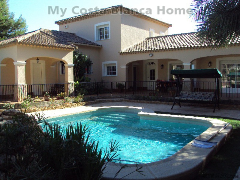 Impressive 5 Bed Villa For Sale In..