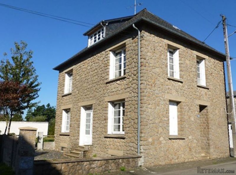 Nice Village House in Great Location