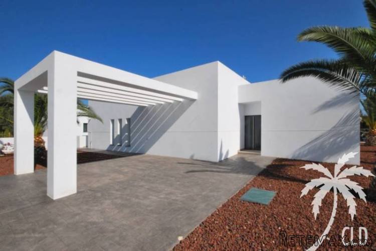 Modern villa of recent construction, on a short distance.. - 2