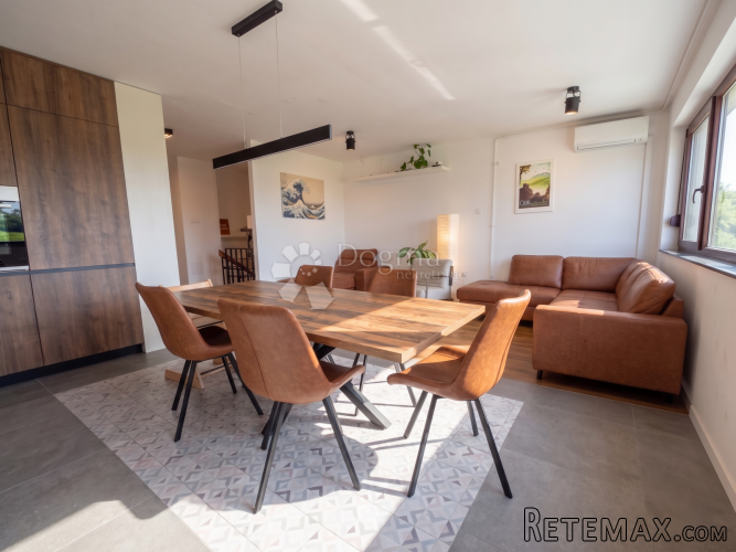 STAN TRNJE CENTAR 132,67 m2 - 2